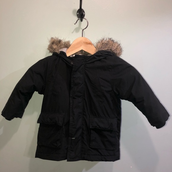Black fur hood jacket - Picture 2 of 6